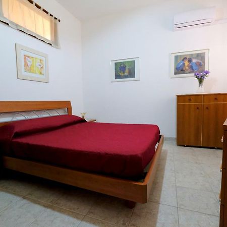 Bed & Breakfast L'Aquilino Iglesias Bagian luar foto