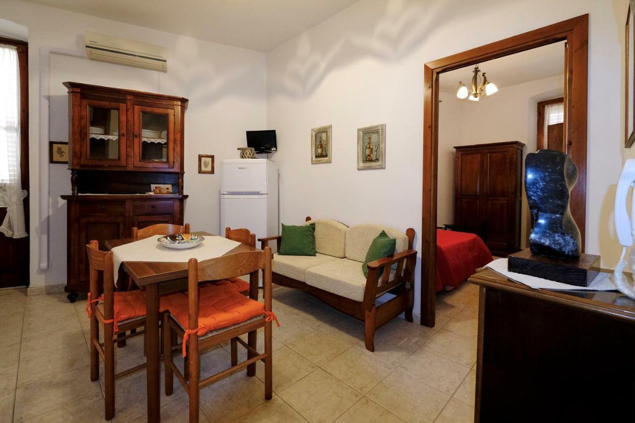 Bed & Breakfast L'Aquilino Iglesias Bagian luar foto