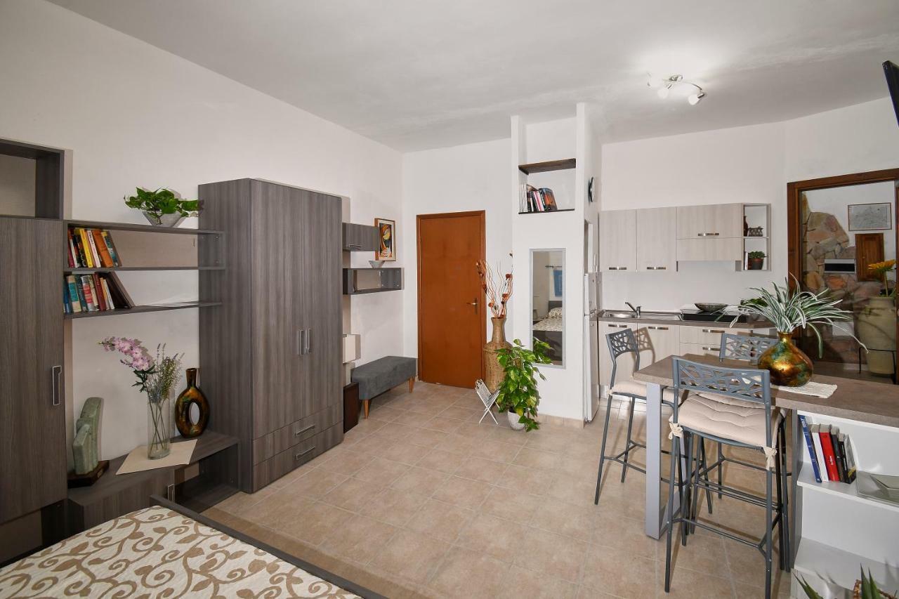 Bed & Breakfast L'Aquilino Iglesias Bagian luar foto